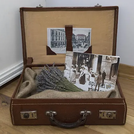 ラグジュアリー ルーム ココラ ゲストハウス